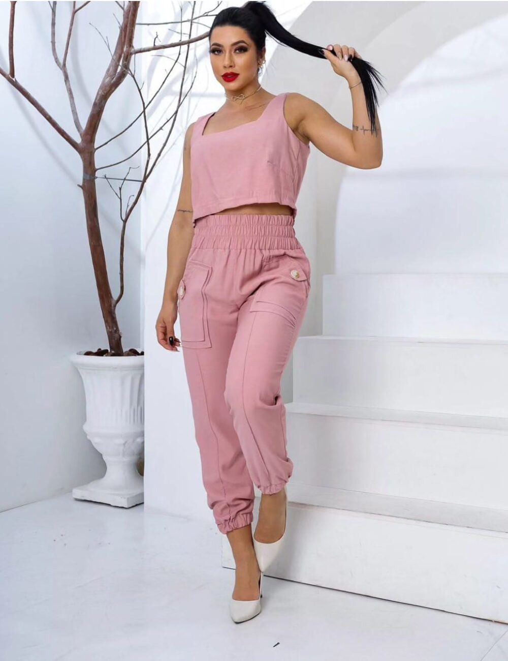 Conjunto de calça e cropped no tecido